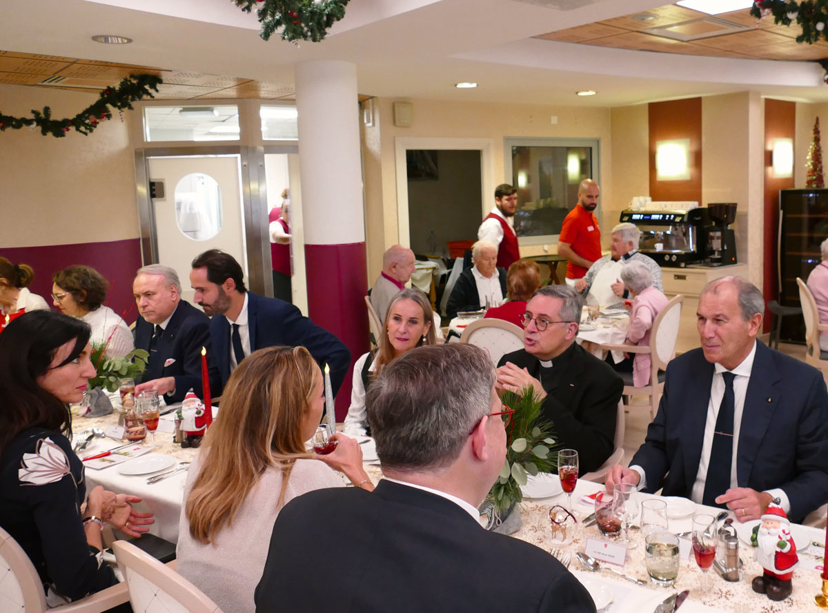 13 – Déjeuner de Noël décémbre 2026